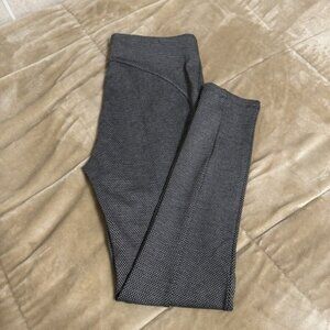 Ann Taylor Size 8 Chevron Seamed Side Zip Leggings w/28.5" Inseam - EUC